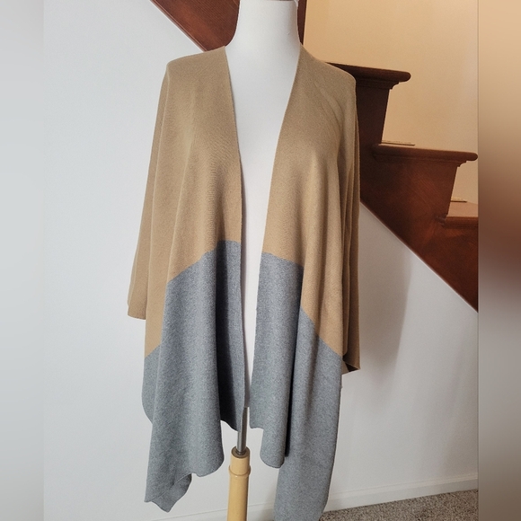Talbot’s Cotton blend wrap cape. One size fits all - Picture 1 of 5